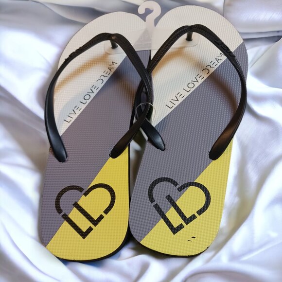 Live Love Dream Summer Flip Flops Size 9/10 NWT - Picture 1 of 6